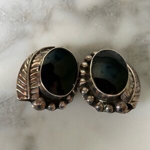 Elegant onyx and Silver vintage clip on Earrings
